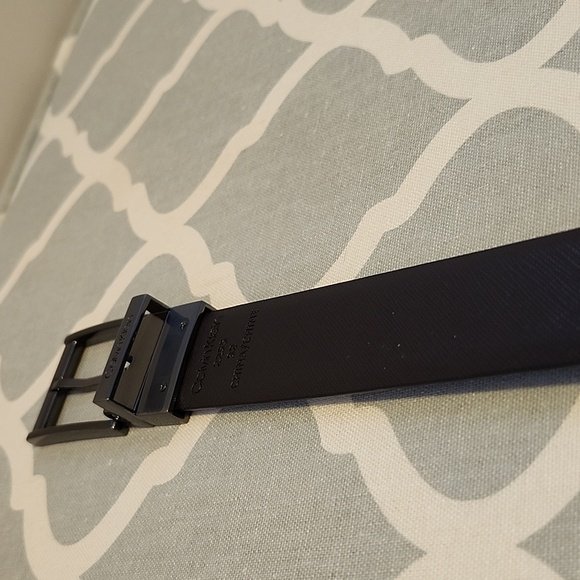 Calvin Klein Reversible Belt - Picture 6 of 8